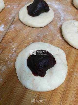 Chinese New Year Fancy Steamed Bun with Bean Paste recipe