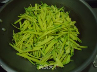 Farm Stir-fried Japanese Gourd Strips recipe