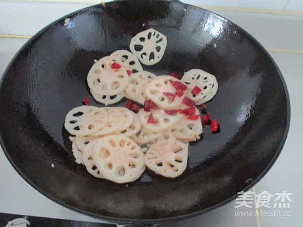 Spicy Lotus Root Slices recipe