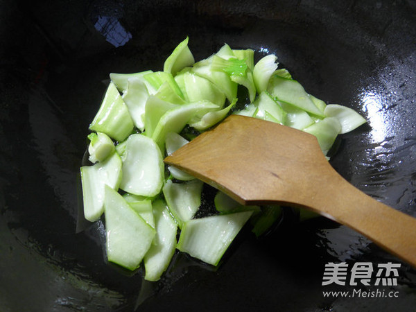 Stir-fried Sea Prawns with Vegetable Stems recipe