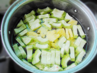 Pineapple Bitter Gourd Soup recipe