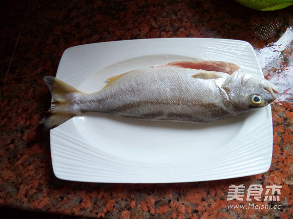 Steamed Three-color Fish recipe