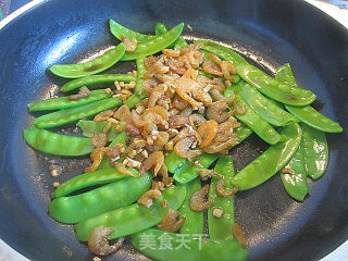 Stir-fried Lotus Beans with Shrimp recipe