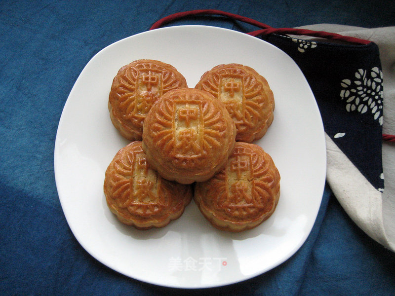 Non-cantonese-homemade Crispy Mooncakes