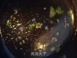 "lazy Meal" Lettuce and Egg Soup recipe