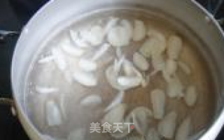 Stir-fried Lily with Celery and Cashew Nuts recipe
