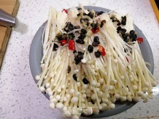 Steamed Enoki Mushrooms with Black Bean and Garlic recipe