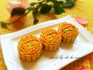 Cantonese Red Bean Paste Mooncake recipe