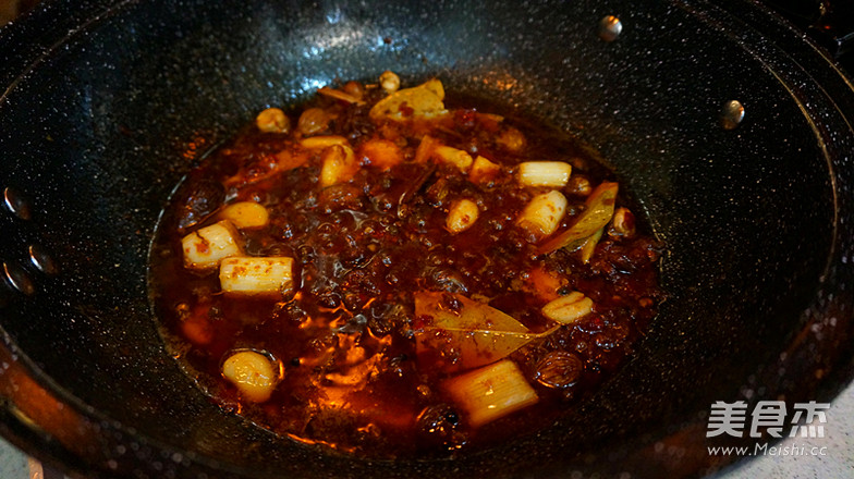 Spicy Trotter Hot Pot recipe