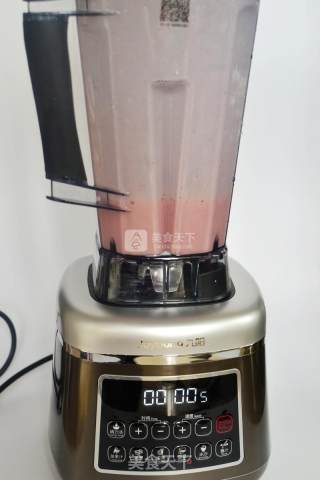 Strawberry Banana Milkshake recipe