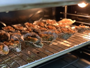 Garlic Roasted Oysters that Beat The Food Stalls (oven Version) recipe