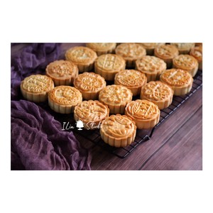 Cantonese-style Moon Cakes recipe