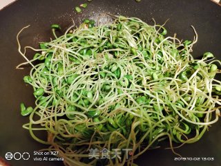 A Home-cooked Meal for Weight Loss (garlic Sweet Pea Sprouts) recipe