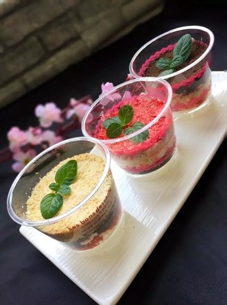 Strawberry Freeze Dried Fruit Sawdust Cup