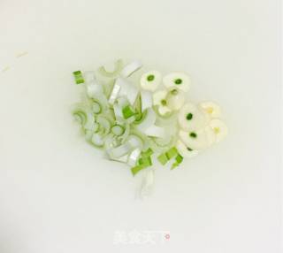 Stir-fried Chives with Tofu Skin recipe