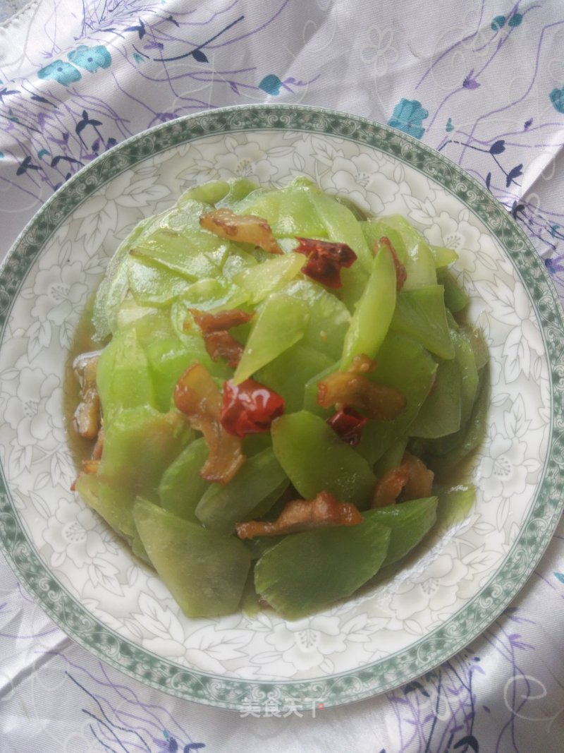 Cured Lettuce Slices