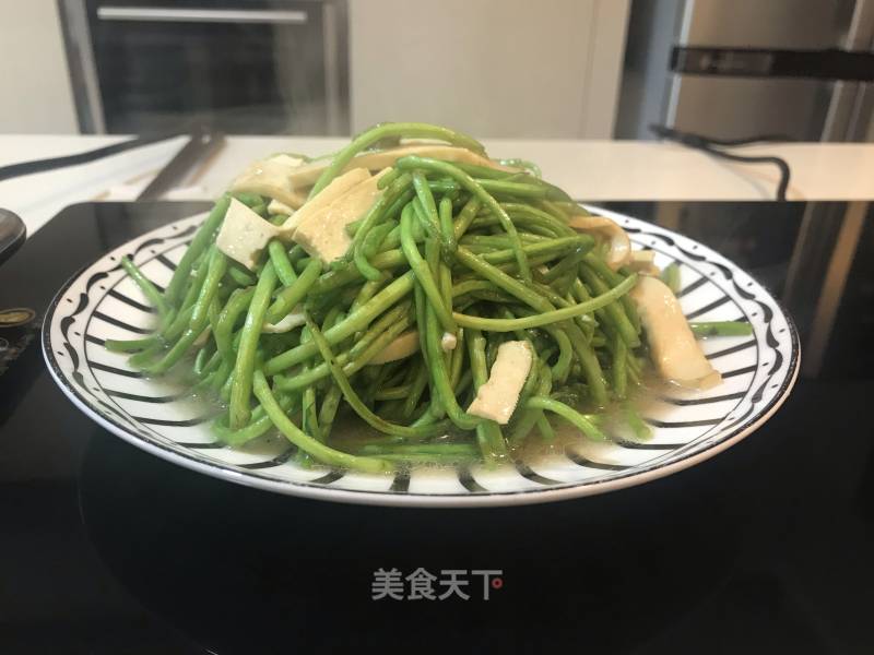 Stir-fried White Dried Artemisia