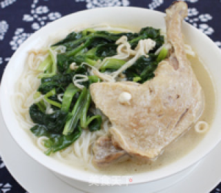 Golden Needle Rape Duck Leg Noodle recipe