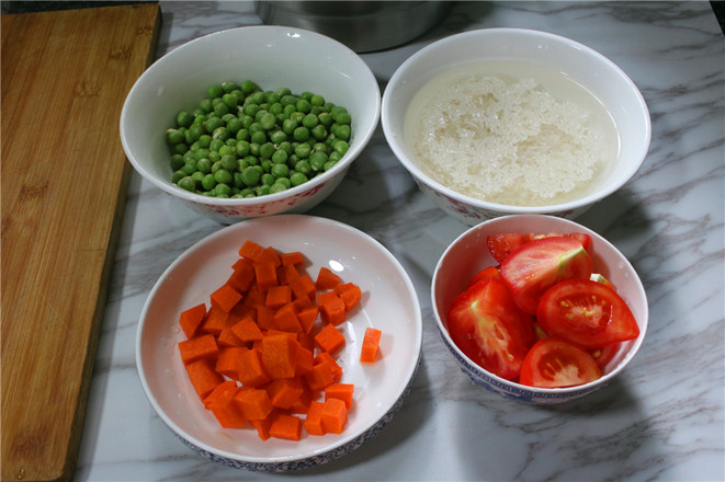 Salted Goose Pea Tomato Braised Rice recipe