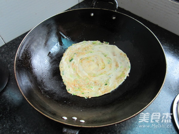 Vegetable Pancakes with Oil Residue recipe