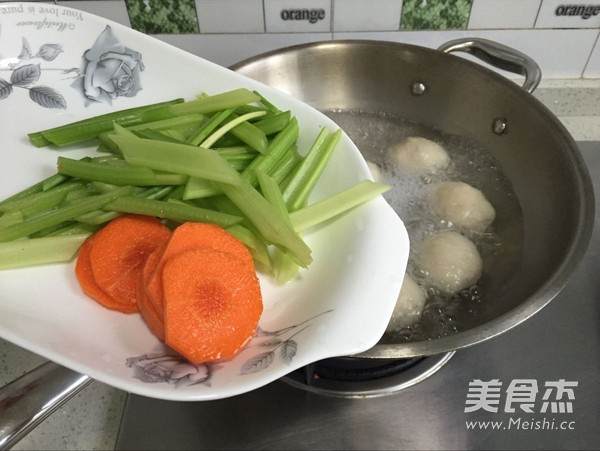 Double Vegetable Fish Ball Soup recipe
