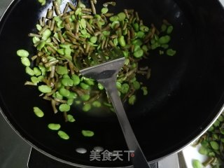 Stir-fried Cowpeas with Broad Beans recipe