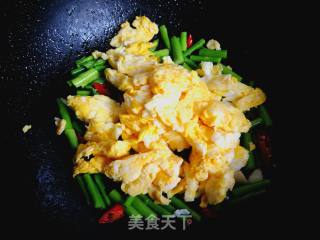 Scrambled Eggs with Asparagus recipe