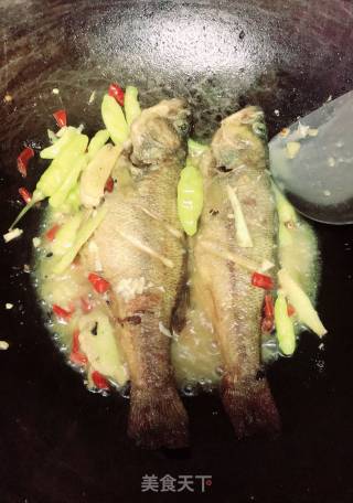 Sour and Spicy Sea Bass Soup recipe