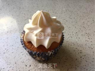 Butter Decorated Cupcakes recipe