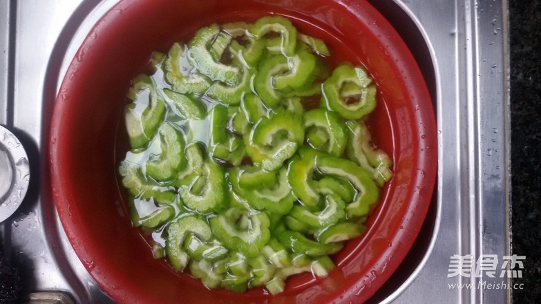 Bitter Gourd Fried Pork recipe