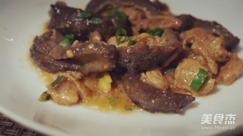 Fried Sea Cucumber with Minced Pork recipe