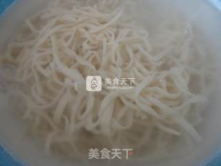 Cold Noodles in Summer-hand-made Noodles with Pepper and Egg Sauce recipe