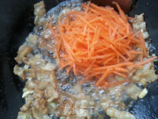 Stir-fried Pork Belly with Small Cress and Carrot recipe