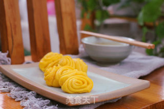 Pumpkin Flower Roll recipe