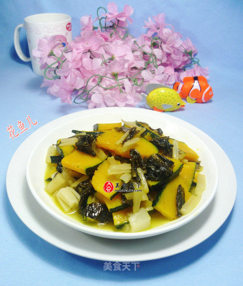 Stir-fried Japanese Pumpkin with Pickled Cabbage recipe