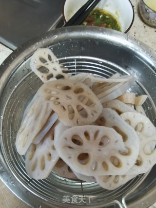 Hot and Sour Lotus Root Slices recipe