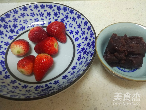 Strawberry Daifuku recipe