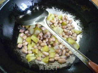 Fried Mustard with Peanuts recipe