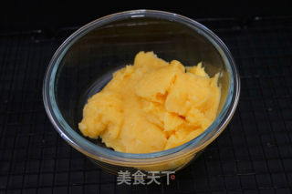 Custard Meal Buns-super Delicious Once Fermented [with Custard Filling Recipe] recipe