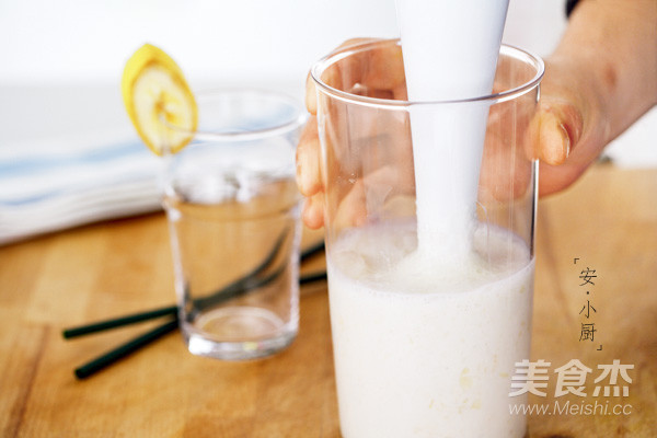 Banana Milkshake recipe