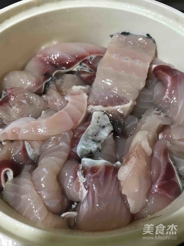 Children's Version of Non-spicy Sauerkraut Fish recipe