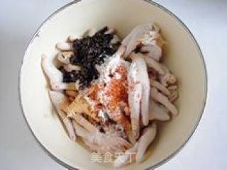 Rich Complex Delicacy-steamed Chicken Feet with Powder recipe