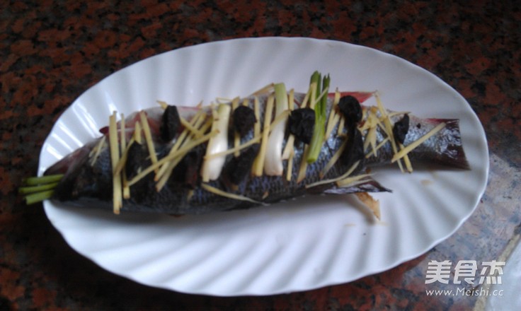 Steamed Sea Bass with Olive Horn recipe