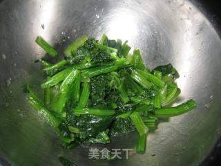 Shrimp Mixed with Spinach recipe