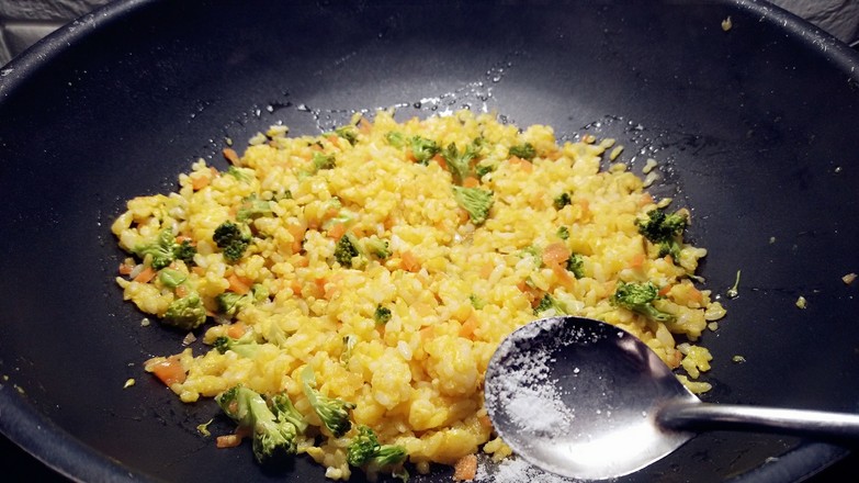 Salad Egg Fried Rice recipe