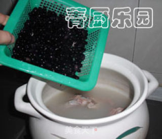 Black Sesame and Black Bean Bone Soup recipe