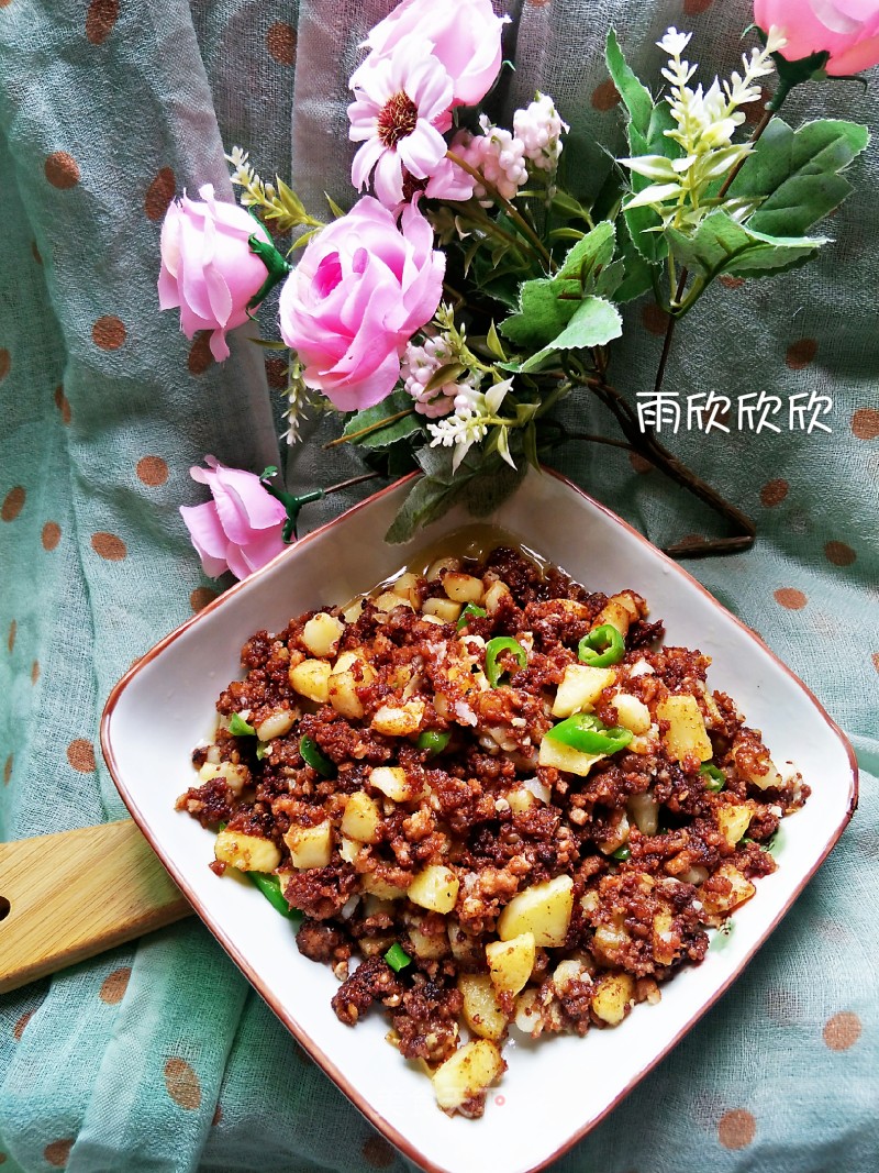 Diced Potatoes with Minced Meat recipe