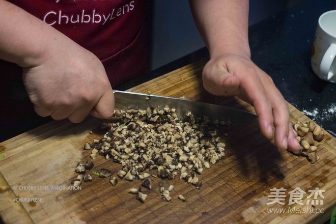 Cilantro, Mushroom and Chicken Breast Dumplings recipe