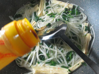 Noodle Soup with Vegetable Core and Dried Yuba recipe