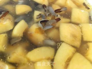 Peach Gum Loquat Soup recipe